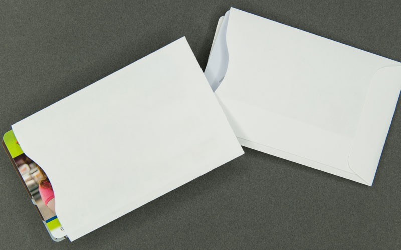 Credit Card Paper 1000-Count Credit Card Sleeves - 2-3/8 X 3-1/2 Inch White  Paper Protectors 1000 White Paper Credit Card Protectors